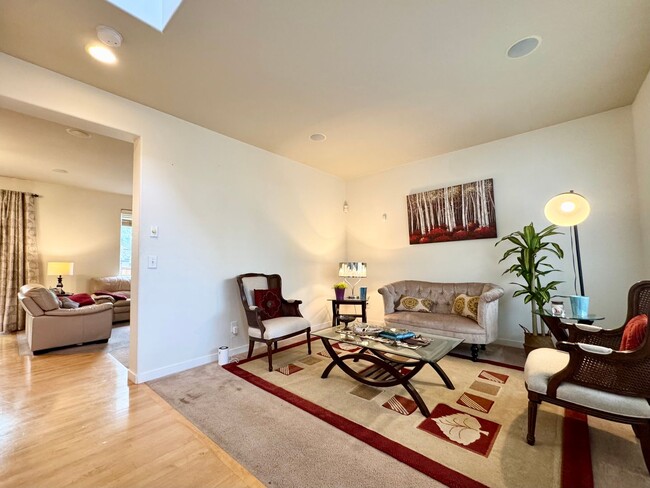 Photo - Rose Hill - Kirkland Home