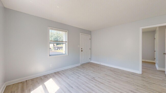 Photo - One-Month Free Move in Special plus 1/2 off your Security Deposit - 2 Bed/1 Bath Stand Alone Home... Unidad 4517 Helana Street