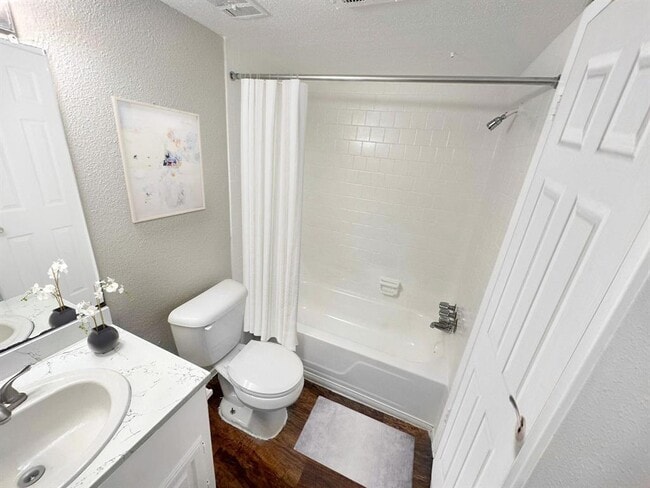 Photo - 6259 Westheimer Rd Apartment Unit 668