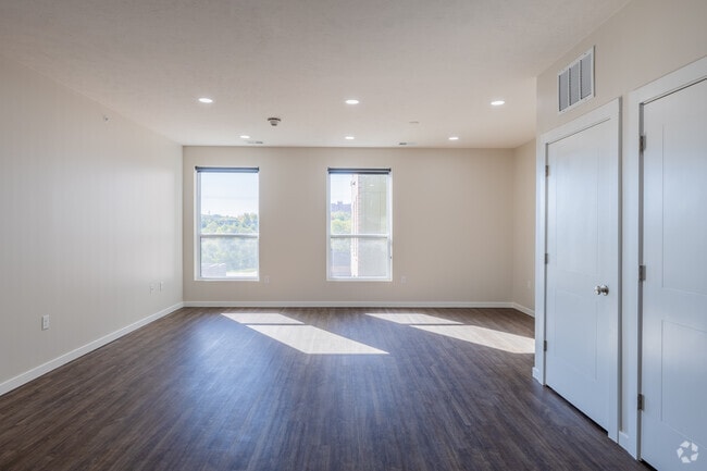 Studio - 660SF - Living Room
