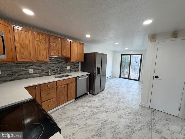 Photo - 20 Andrea Ct