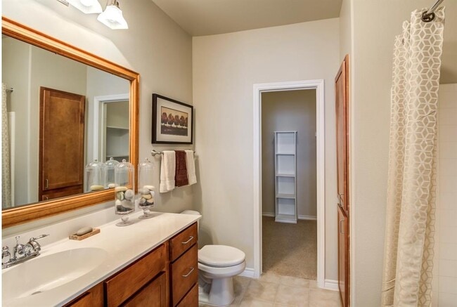 Photo - 255 Via Mirabella