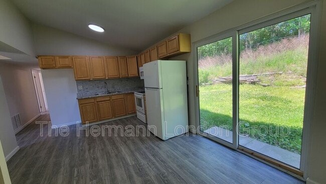 Photo - 59 Cedar Ridge Dr
