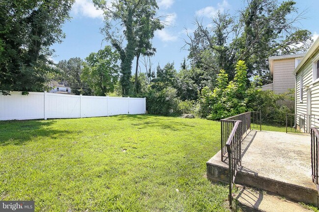 Photo - 112 W Washington St