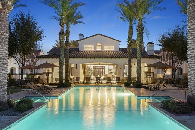 Building Photo - Bella Victoria