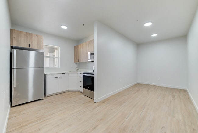 Photo - 404 E 5600 S Unit 103