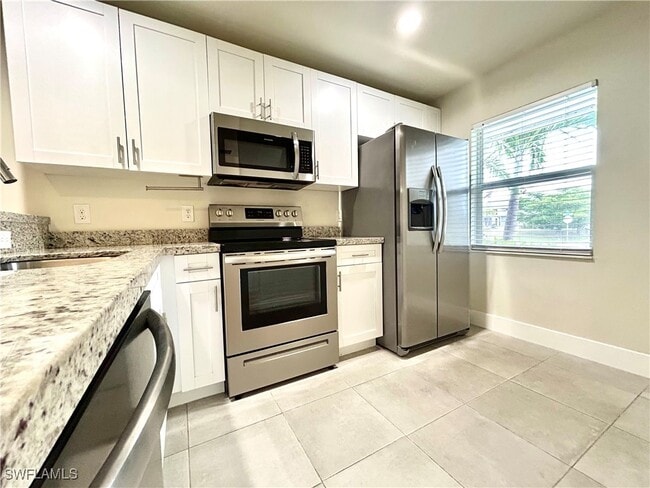 Building Photo - 1631 SW 1st Ave Unit 104 Rental
