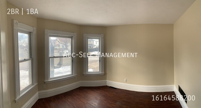 Photo - 104 Diamond Ave SE Unidad 1