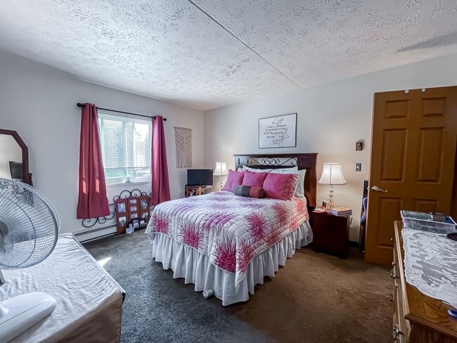 Newton Village Apartments - Newton Village Apartments