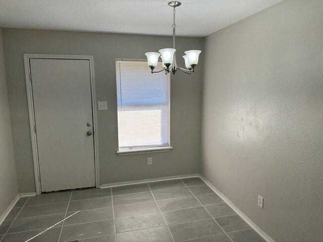 Photo - 1779 Stoneridge Dr