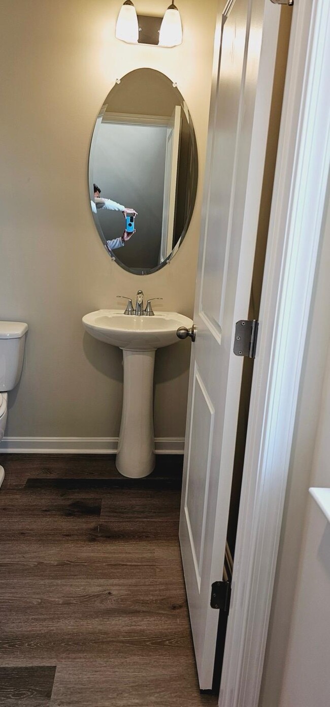 Photo - 2550 Hopton Ln