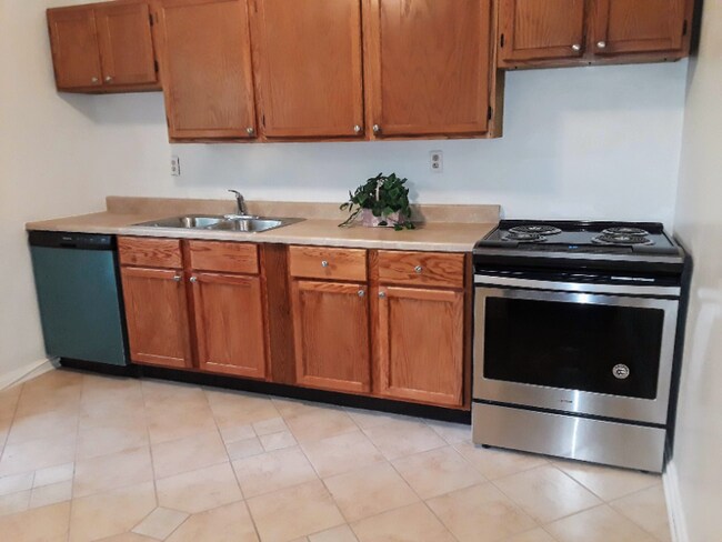 Photo - 5932 Belmont Ave Unit 3