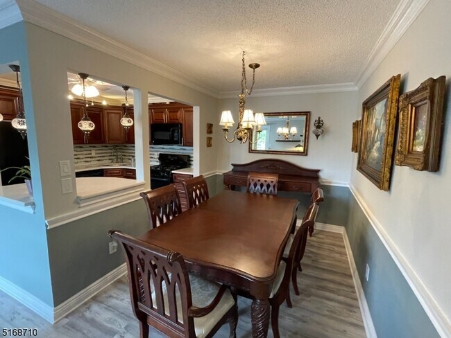 Photo - 888 Tuliptree Ct