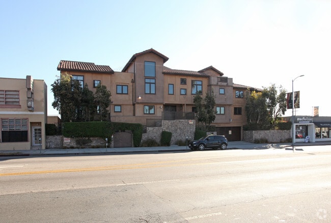 1342 Highland Ave