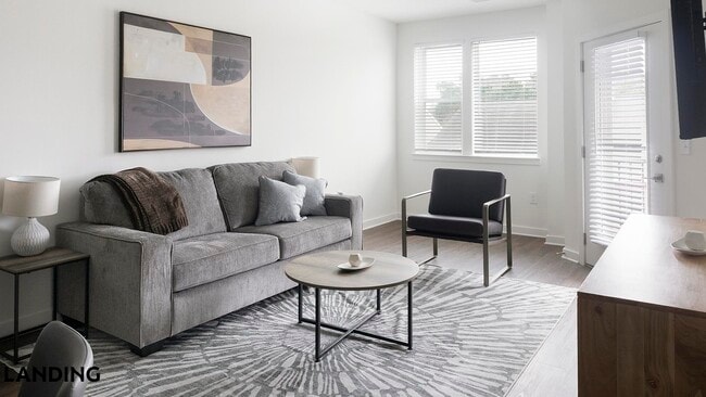 Building Photo - 2110 Birkhall St