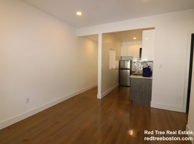 11 Peterborough St Unit 10