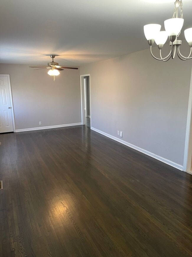 Photo - Renovated 1950's 3 Bedroom Home For Rent!