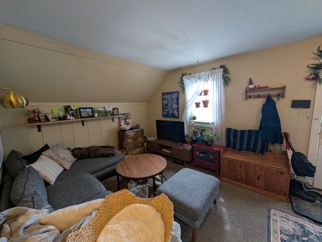 Photo - 73 Highland St