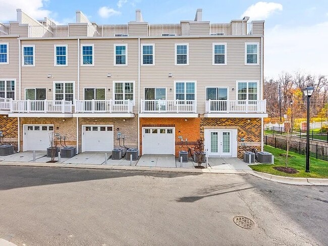 Photo - 9614 Weshire Dr