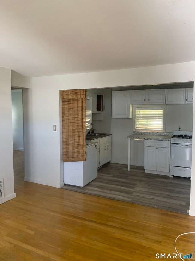 Photo - 76 Hurd St