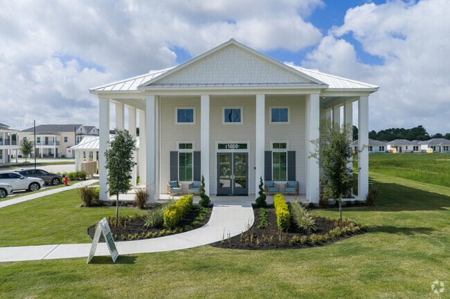 Leasing Office - The Cottage Green Baytown