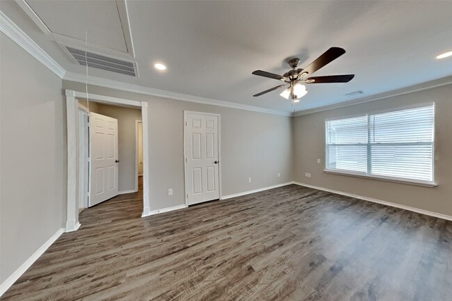 Building Photo - 3730 Bent Springs Ln