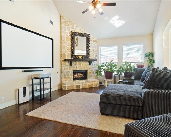 Photo - 4308 Cherry Ln
