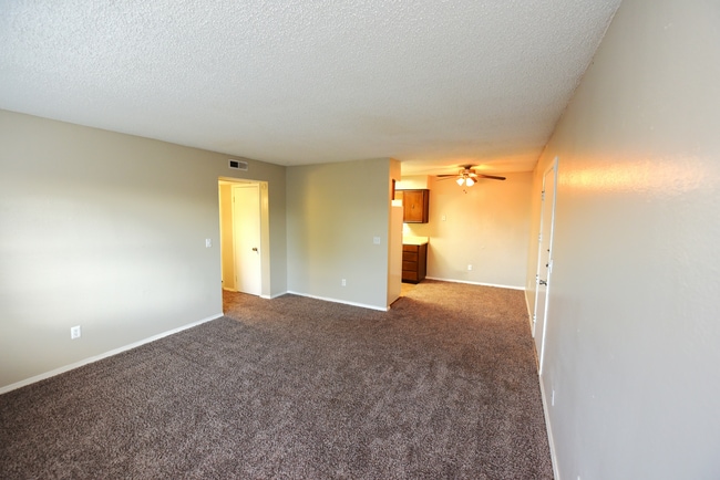 Raintree Meadows Apartments