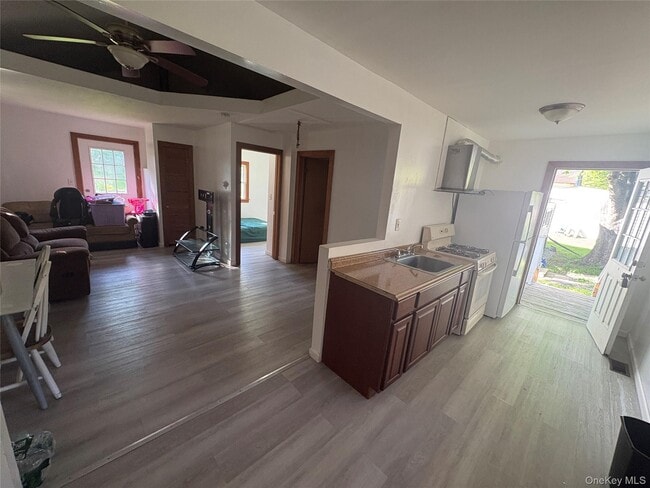 Photo - 1 Royal Acres Dr Unit 6