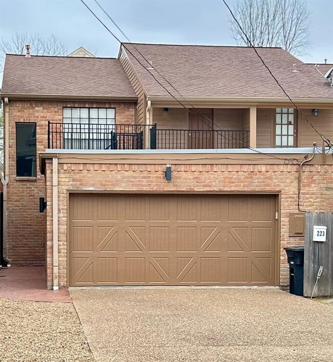 Photo - 223 Asbury St