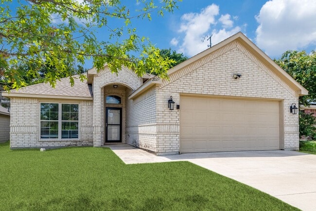 Photo - 2827 Ainwick Ct House