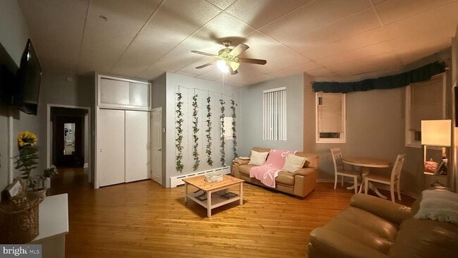 Building Photo - 1601 Wolf St