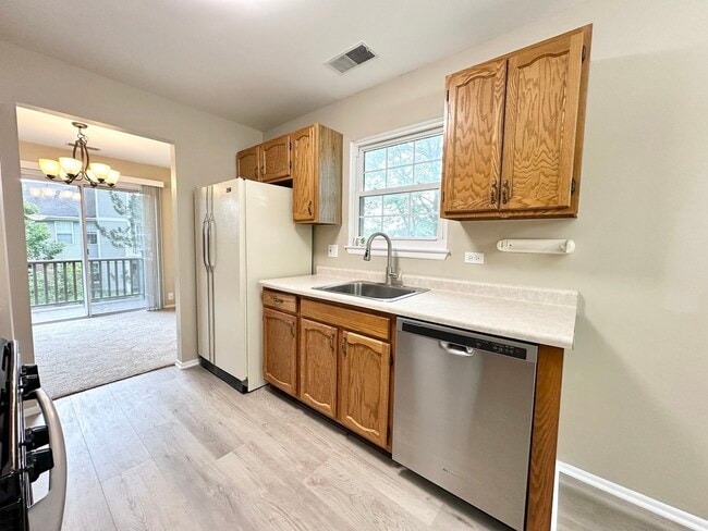 Photo - 1202 Clearview Ct