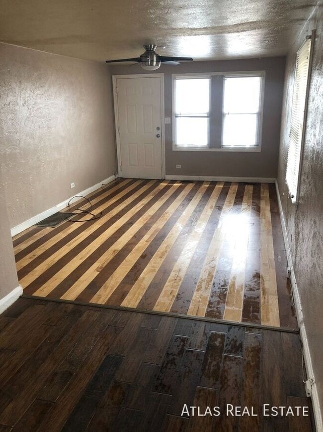 Photo - 7387 Oneida Dr