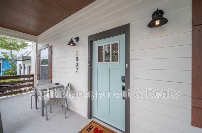 Photo - 1807 E 20th Ave