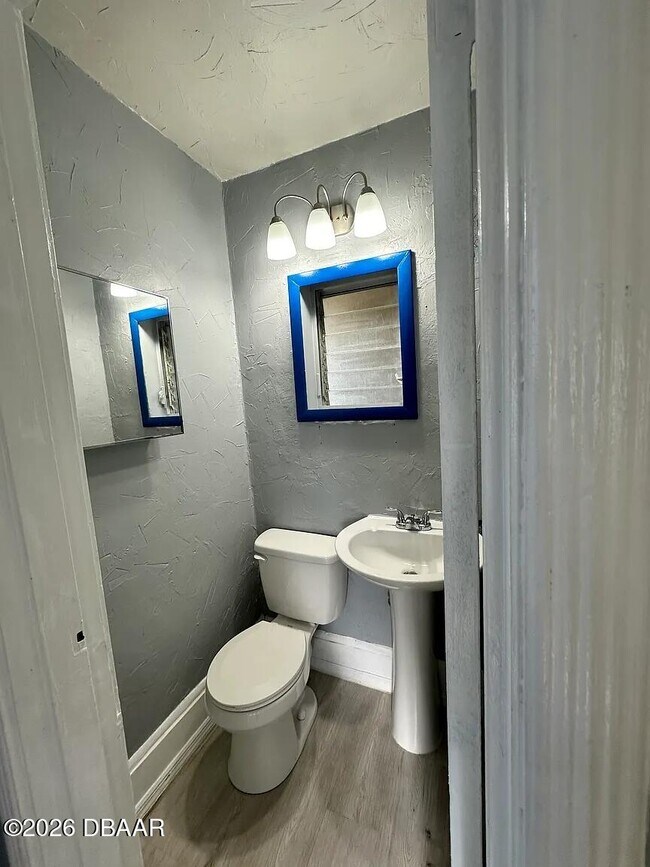 Photo - 827 N Oleander Ave Unit 2