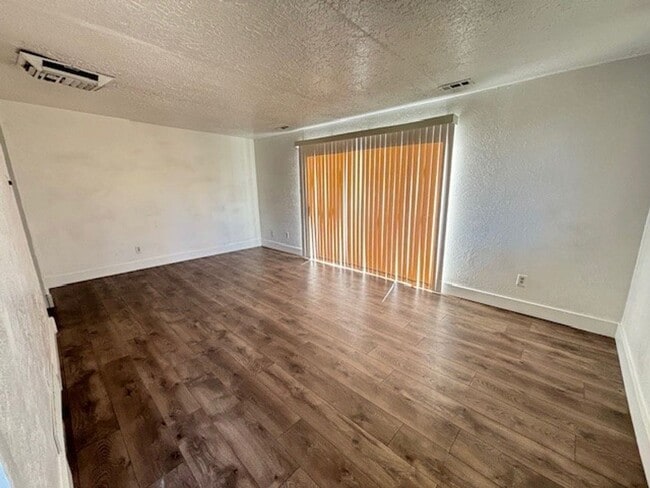 Photo - 752 Irving St Unit 752 Apt 4