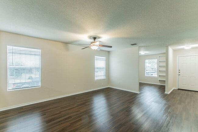 Photo - 11018 Rosin Jaw Trl