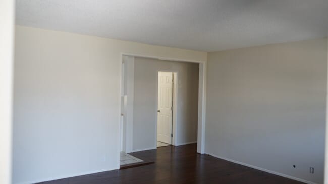 Building Photo - 9628 Broadway Rental