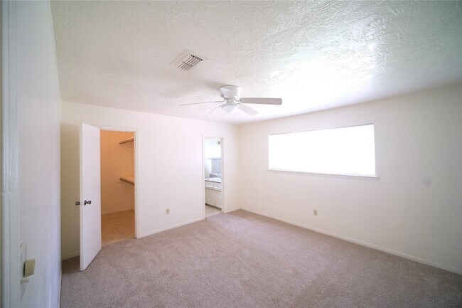 Photo - 12327 Shannon Hills Dr