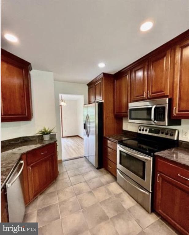 Building Photo - 5 Briardale Ct