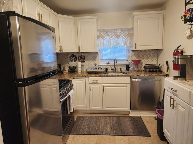 Photo - 304 South St