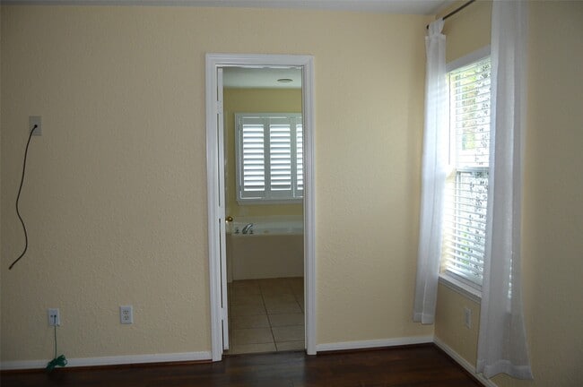 Photo - 18011 Rose Hill Park Ln