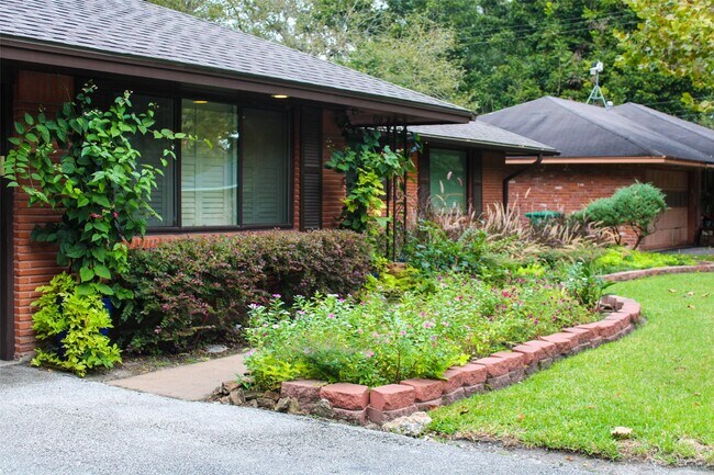 Photo - 8910 Greiner Dr