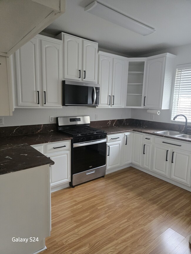 Photo - 3131 Scotland Dr