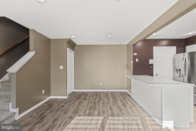 Photo - 4702 Grenwich Ln