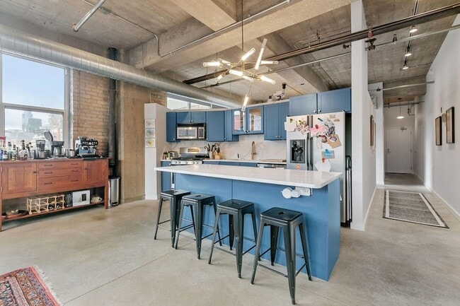 Photo - 901 N 3rd St