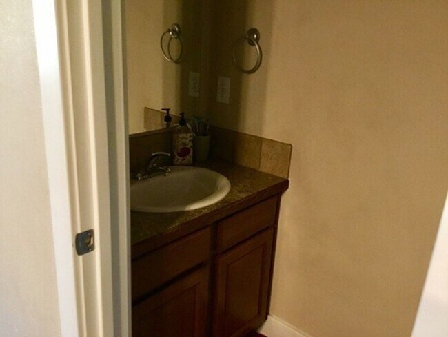 Photo - 9851 W Rosecroft Ct Unidad 104