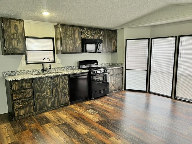 Photo - 1219 W Choctaw St