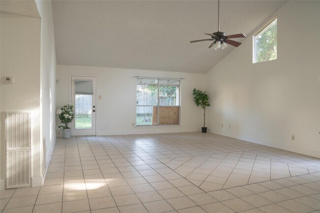 Photo - 1423 Valley Landing Dr